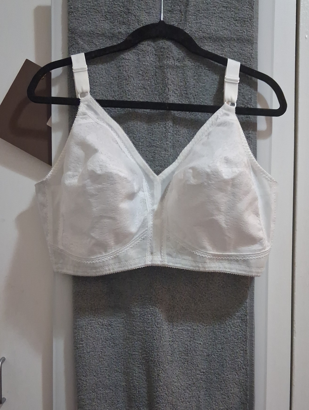 Playtex White Full-Coverage Bra 44DD